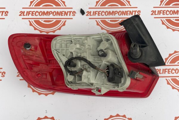 AUDI A3 FANALE POST DX CON PORTA LAMPADA - immagine 2