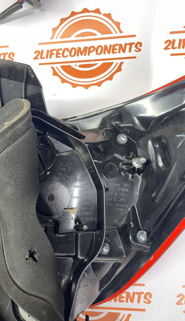 TOYOTA YARIS FANALE POST SX - immagine 3